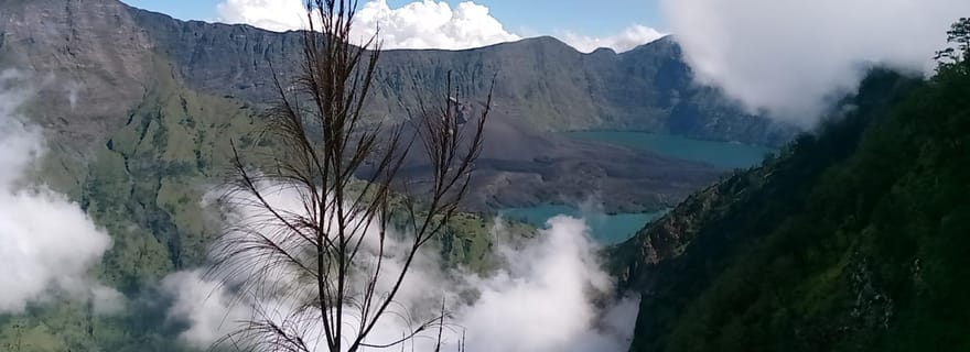 Mont Rinjani, cratère du Senaru et deuxième sommet