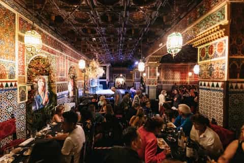 Madrid: Live Flamenco Show with Food and Drinks Options