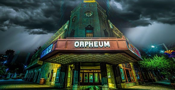 Wings of Fire & Whispers of the Desert Phoenix Geistertour