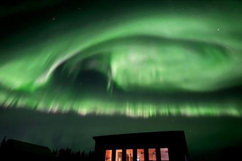 Fairbanks Aurora Camp: Mountaintop 360° Alaskan Cabin