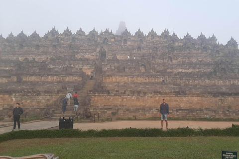 From Yogyakarta: Borobudur Temple and Merapi Jeep Tour