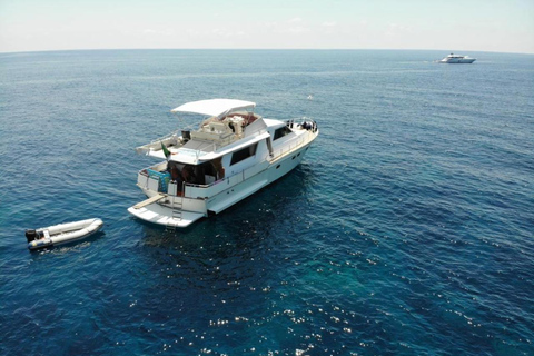 Giornata da sogno in Yacht da Napoli a Procida, Capri o Ischia