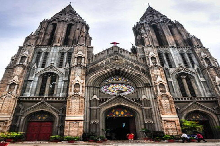 Bangalore, Mysore & Ooty Multi‑Day Tour Bangalore, Mysore & Ooty Guided Tour with 4*Star Hotel