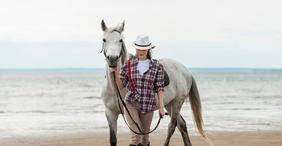 Lanzarote: Horseback Riding Tour to Pozo Beach