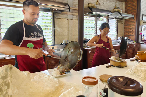 Chiang Mai : Cours de cuisine le matin, visite du marché localChiang Mai : Cours de cuisine du matin, Galangal Cooking Studio