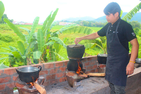 Luang Prabang: Cooking Class, Temple Visit, and Lunch