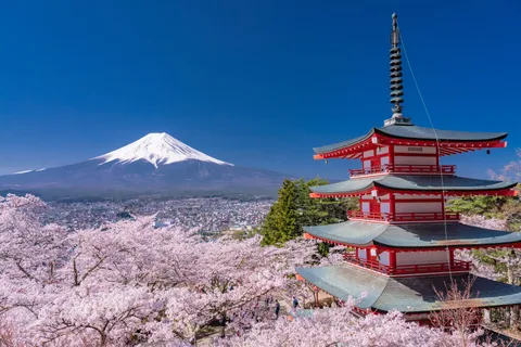 Tokyo: Mt. Fuji & Hakone Tour with Ramen-Making & Cruise