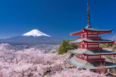 Tokyo: Mt. Fuji & Hakone Tour with Ramen-Making & Cruise
