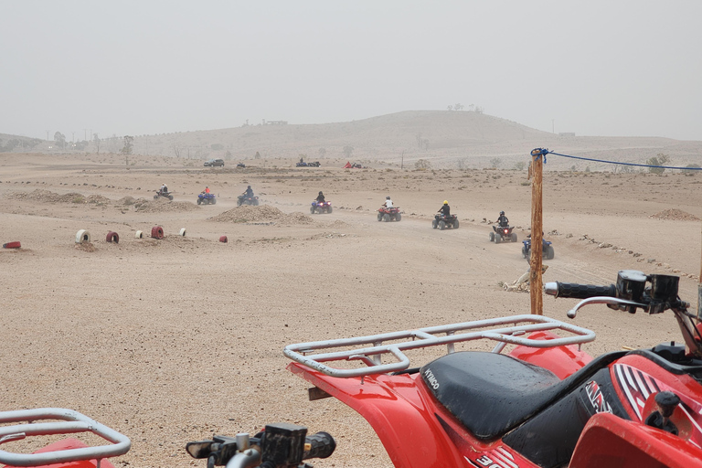 &quot;Désert d&#039;Agafay : Quad, balade à dos de chameau, déjeuner et piscine&quot;