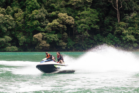 Pakiet Ruby Jet Ski Tour Langkawi z darmowym filmem z dronaPojedynczy jeździec (1 osoba/skuter wodny)