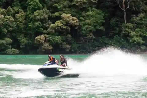 Pacchetto Ruby Jet Ski Tour Langkawi con video gratuito del drone