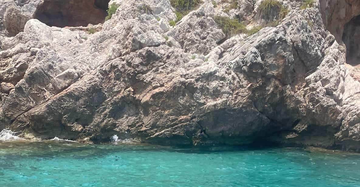 Afbeelding 9 van Vanuit Marsala: luxe privétours per boot naar Favignana en Levanzo