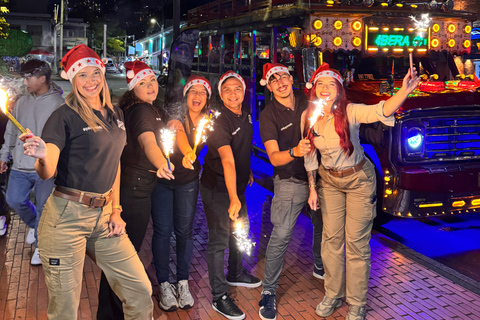 麦德林：乘坐主题车辆的圣诞灯光城市观光