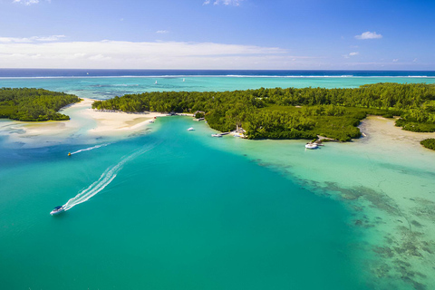 Trou d'Eau Douce: CataSpeed Cruise to Ile aux Cerfs PRIVATE TOUR