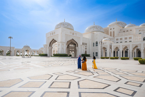 Från Abu Dhabi: Sheikh Zayed-moskén och Qasr Al Watan-turAbu Dhabi: Sheikh Zayed-moskén och Qasr Al Watan-tur