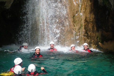 Granada & Malaga: Río Verde Canyon, Turquoise Water Jumps Private Tour