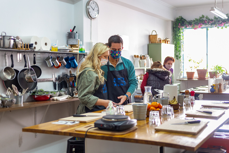 Athènes : Visite du marché alimentaire et cours de cuisine avec vinAthènes : Cours de cuisine de 4 heures avec visite du marché