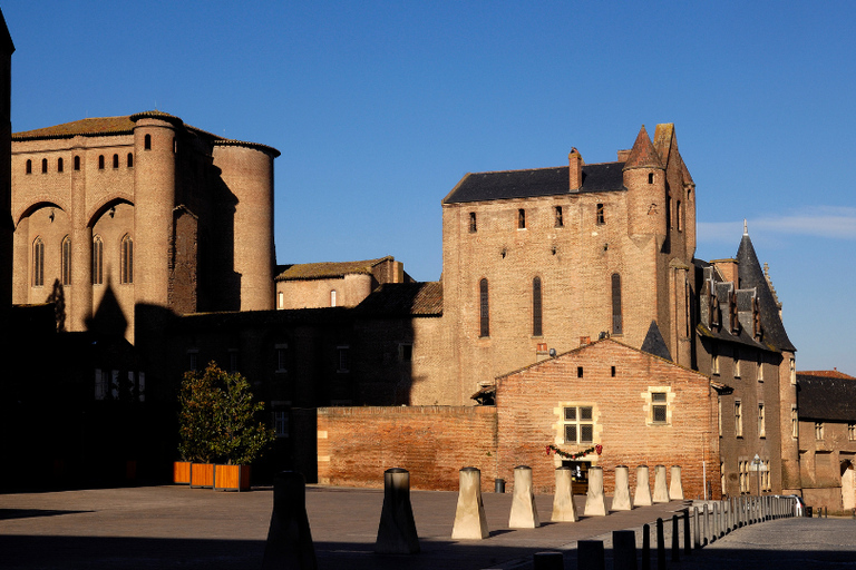 Albi: Private Guided Tour with Your Mobile Phone Albi: Episcopal City and Cathedral with Kit and Live Guide