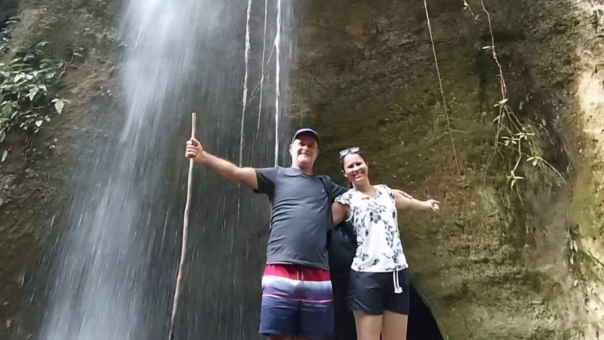 Presidente Figueiredo Excursões as Cachoeiras Grutas e Cavernas