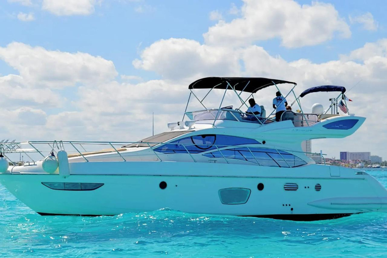 Cancún: Prywatny jacht Azimut 47 Fly - 6 godzin na Isla MujeresCancún: Prywatny jacht Azimut 47 Fly – 6 godzin na wyspę Isla Mujeres