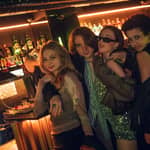 Praga: Pub Crawl con ingresso al Karlovy Lazne e shot