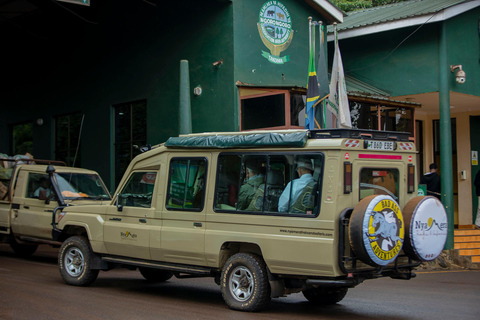 4-Day Empakai, Oldonyo Lengai & Lake Natron Tour