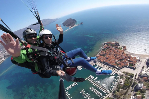 Parapente em Montenegro: Excursão aérea sobre a cidade velha de Budva