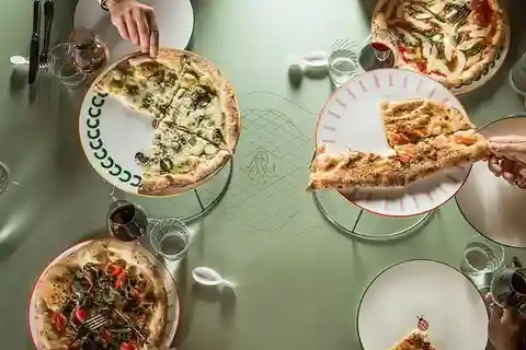 Evening Vespa Sidecar Tour with Gourmet Pizza Tasting