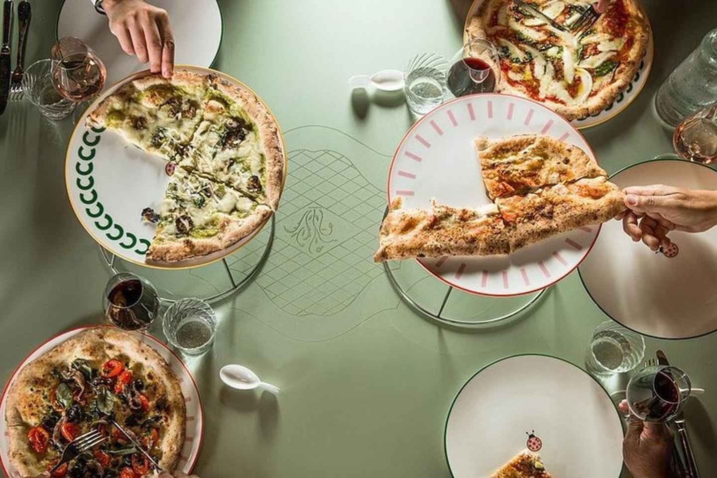 Evening Vespa Sidecar Tour with Gourmet Pizza Tasting