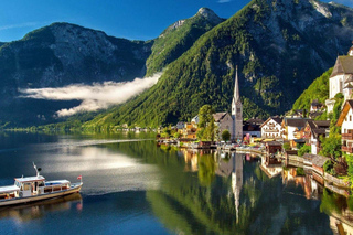 Hallstatt: Guided one day trip from Vienna (small group)