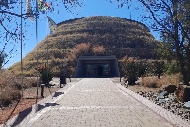 Johannesburg: Cradle of Humankind &amp; Sterkfontein Caves TourJohannesburg: Tour naar de bakermat van de mensheid en de Sterkfontein-grotten