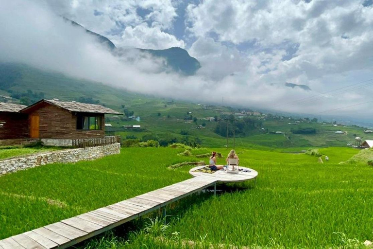 De Hanói: Aventura Premium de 2 dias em Sapa com a DCAR LimousineHotel ou bungalow de 4 estrelas