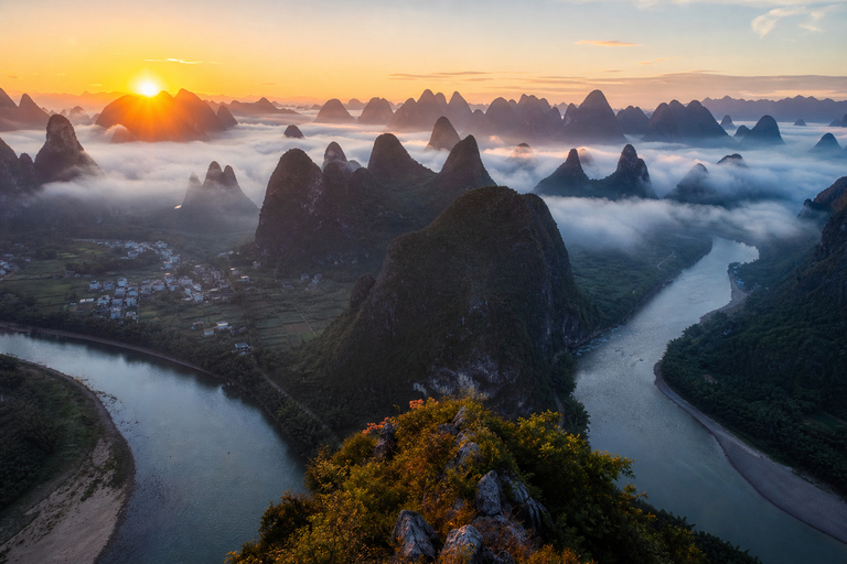 From Guilin: Li River and Xianggong Hill Day Trip with Lunch Standard Small Group Tour (Up to 16 Guests)
