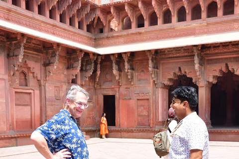 From Delhi: Taj Mahal Day Trip with Traditional Indian Lunch Delhi: Taj Mahal with Traditional Indian Lunch, Car, Tickets