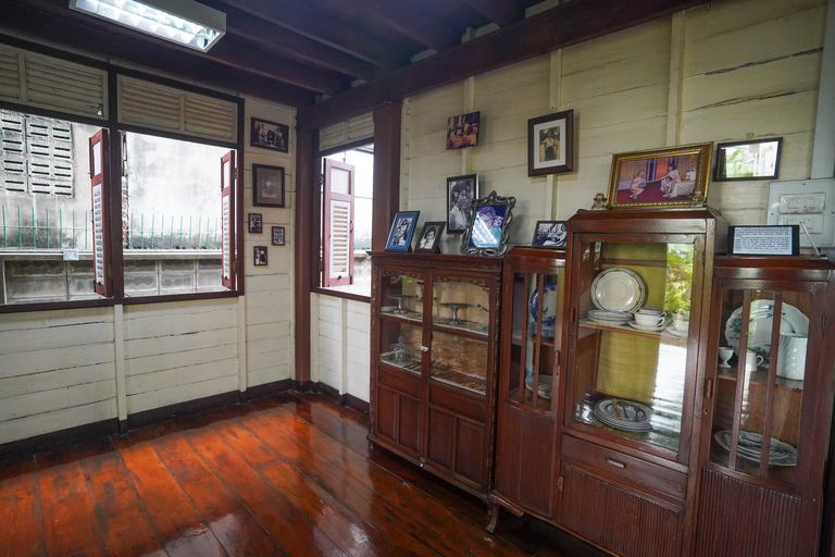 Bangkok: Bang Rak Food Tasting & Culture Walking Tour