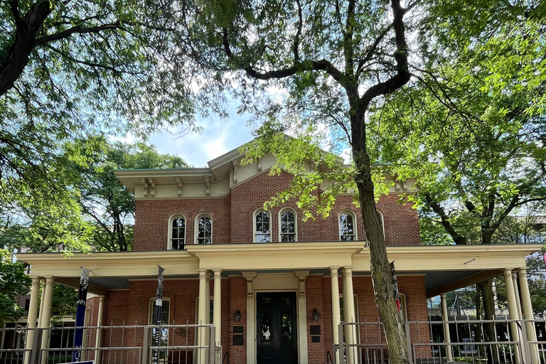 Tour Chicago LGBTQ+ Style