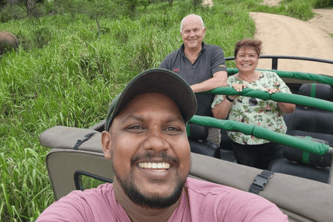 Tour delle rocce di Sigiriya e safari in jeep a Minneriya Sri Lanka