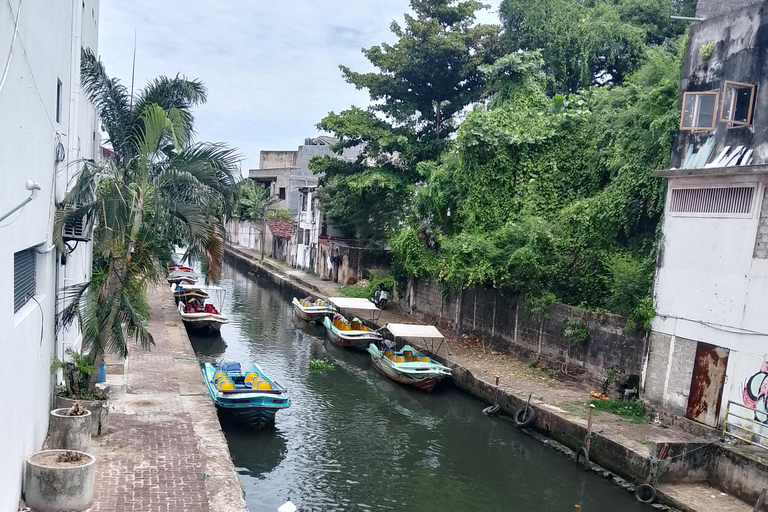 Negombo: Tastiest Local Food Tour by Tuk-Tuk - All Inclusive