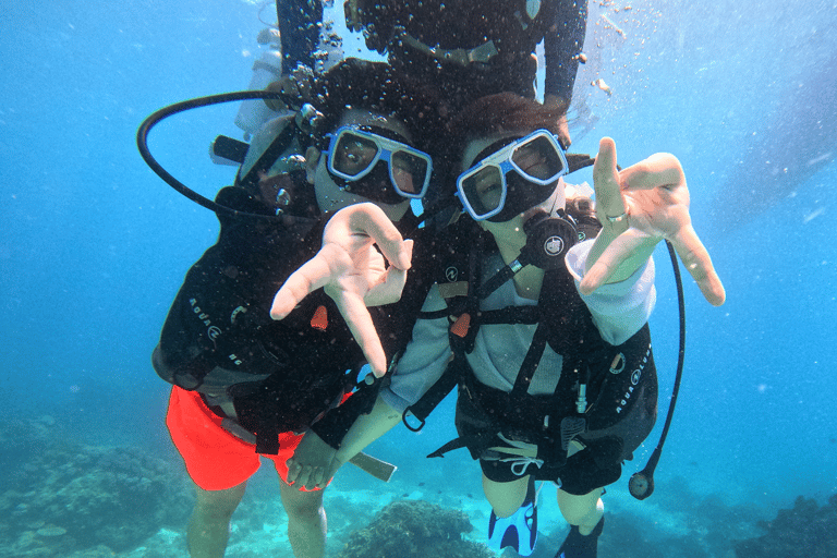 Nurkowanie na Boracay z parasailingiem i hulajnogą elektryczną