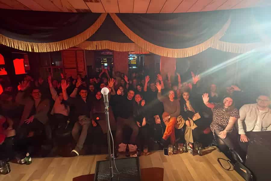 Dublin: In Stitches Comedy – der beste Comedy-Club in Dublin. Bester Comedy-Club in Temple Bar. Foto: GetYourGuide