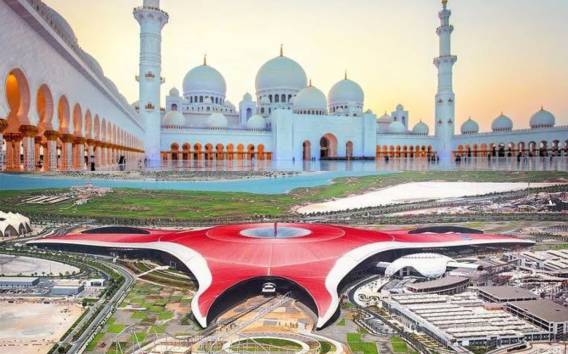 Dubai: Ferrari World & Sheikh Zayad Moschee mit Transfer