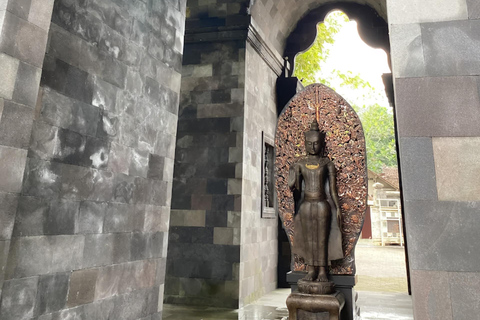 Yogyakarta: Hiking Nature Waterfall & Temples Tour Yogyakarta: Siluwok Waterfall & Temples Tour