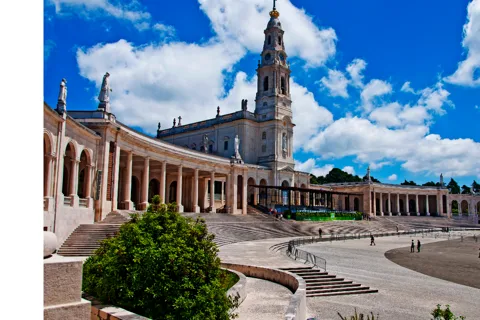 Da Lisbona: Tour privato di lusso di Fatima, Nazare e Obidos