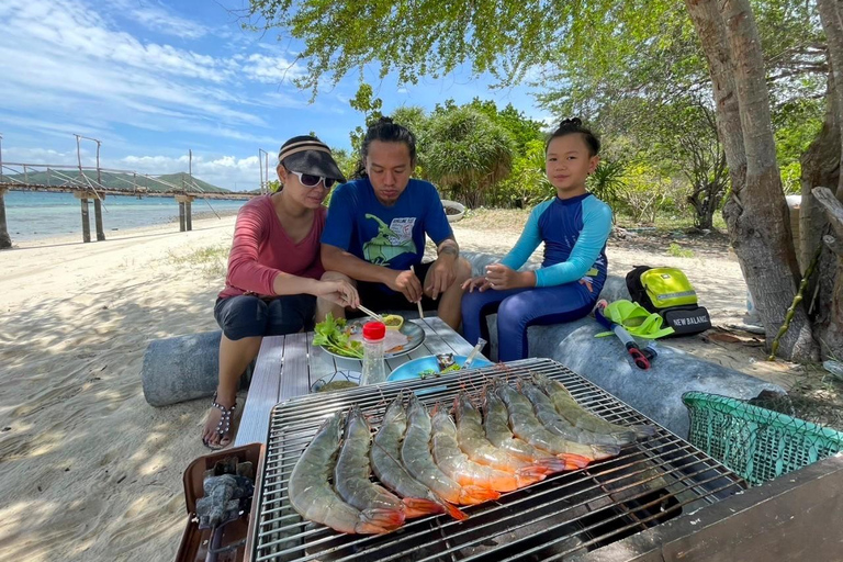 Pattaya: Private Speedboat Samaesan with Fishing & Snorkel