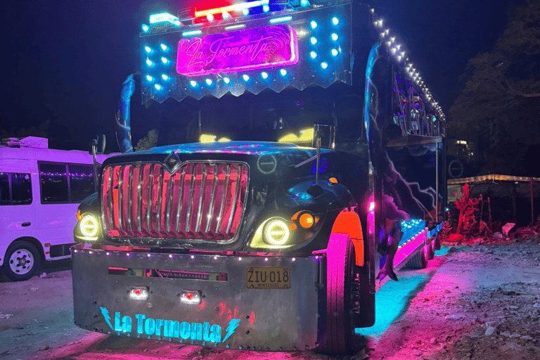 Santa Marta: Rumba en Chiva con animador a bordo y Espuma!