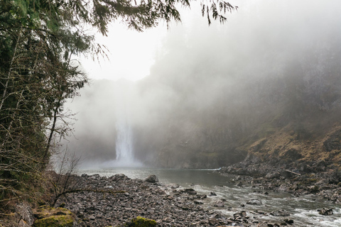 From Seattle: Visit Snoqualmie Falls and Hike to Twin Falls