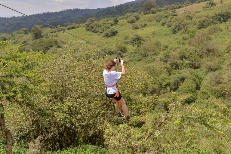نيروبي: جولة مشي طويلة في تلال نغونغ مع مغامرة الانزلاق بالحبلNairobi: Ngong Hills Guided Hike with Zipline Adventure