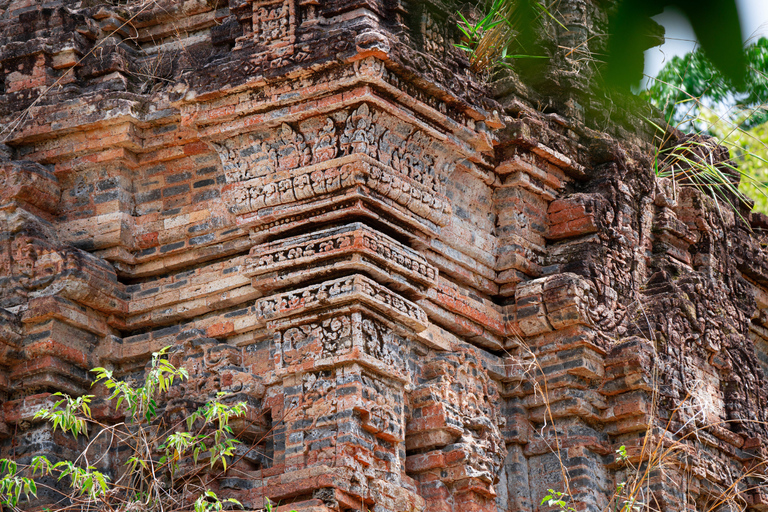 库伦山：摩托车探险之旅，前往失落的城市寺庙古伦山：摩托车探险之旅，探访失落的城市寺庙