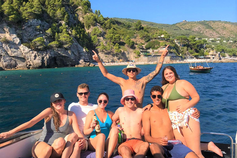 جولة بالقارب الفاخر على ساحل أمالفي من سورينتو