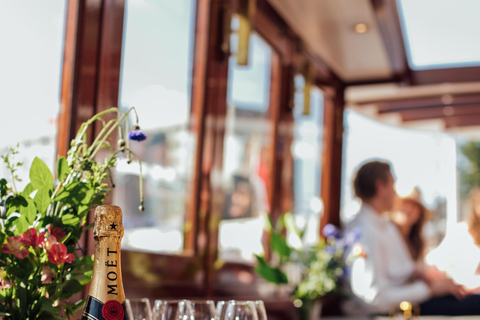 Amsterdam: Moët & Chandon Gourmet Dinner Cruise Amsterdam: Moët & Chandon Gourmet Dinner Cruise